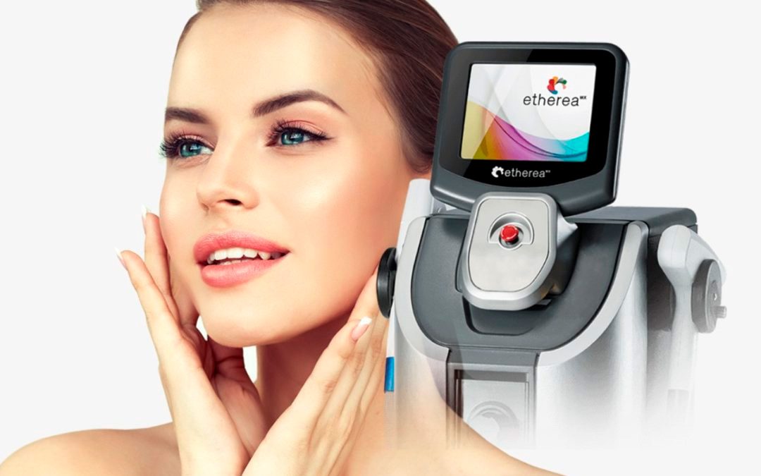 O Etherea é uma plataforma laser multifuncional que utiliza diversas tecnologias, para realizar uma vasta gama de tratamentos estéticos na pele. Serve para tratar condições como rugas, cicatrizes, estrias, manchas (melasma e vasculares), acne, vasinhos, melhora da pele do colo e dorso de mãos.