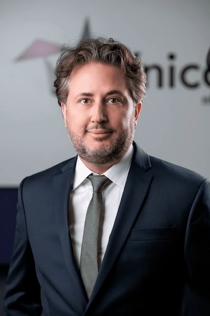 Dr Caio Matos especialista em dermatologia em Poços de Caldas